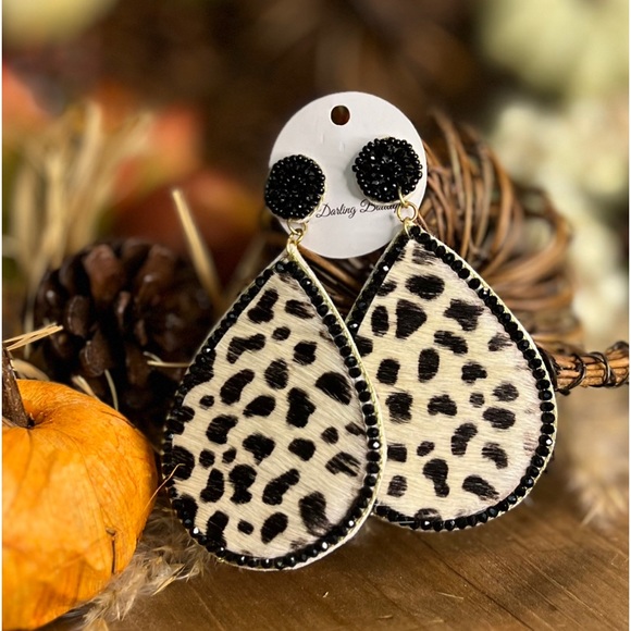 Earrings Each pair sold separately - Picture 2 of 5